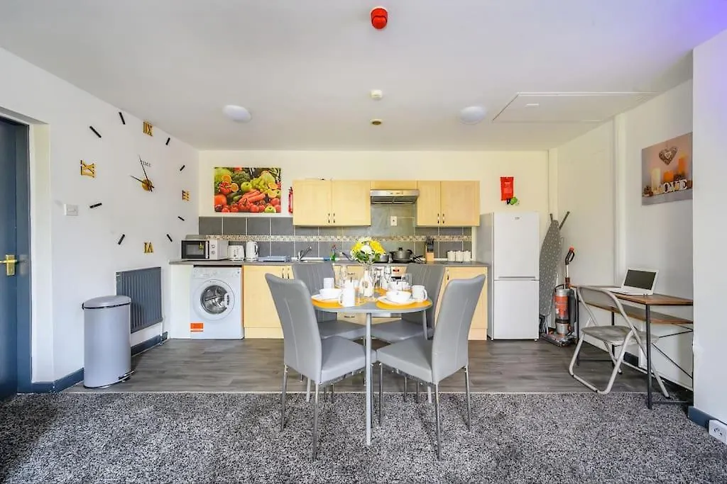 -F5Gh- For Relaxed & Cosy Stay, Free Parking, Wifi Лидс Апартаменты